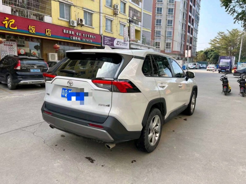 珠海20年丰田RAV4荣放9