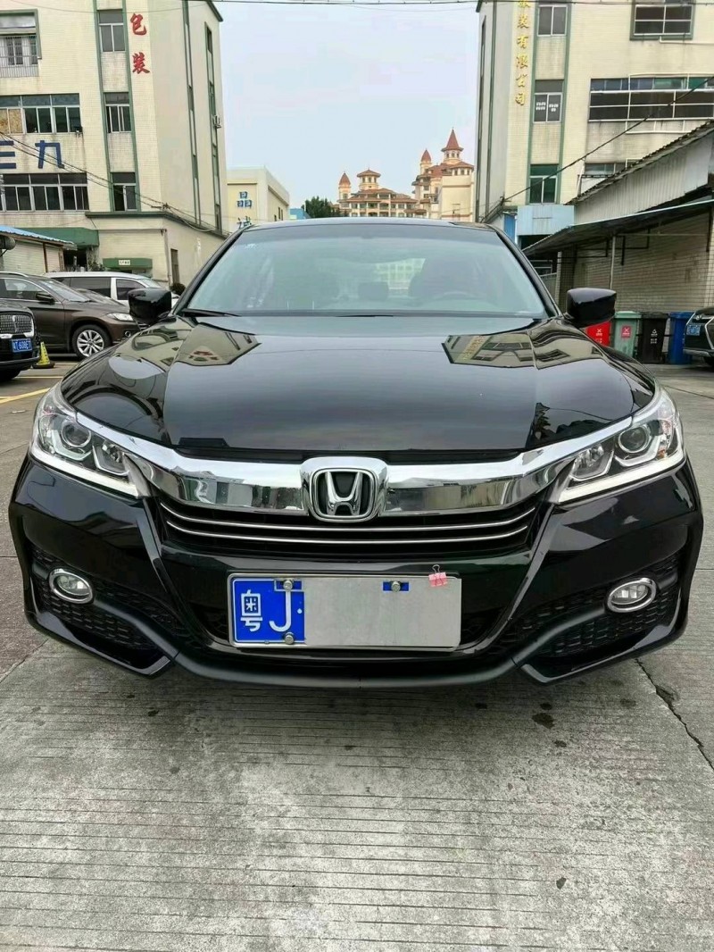 中山18年本田雅阁8