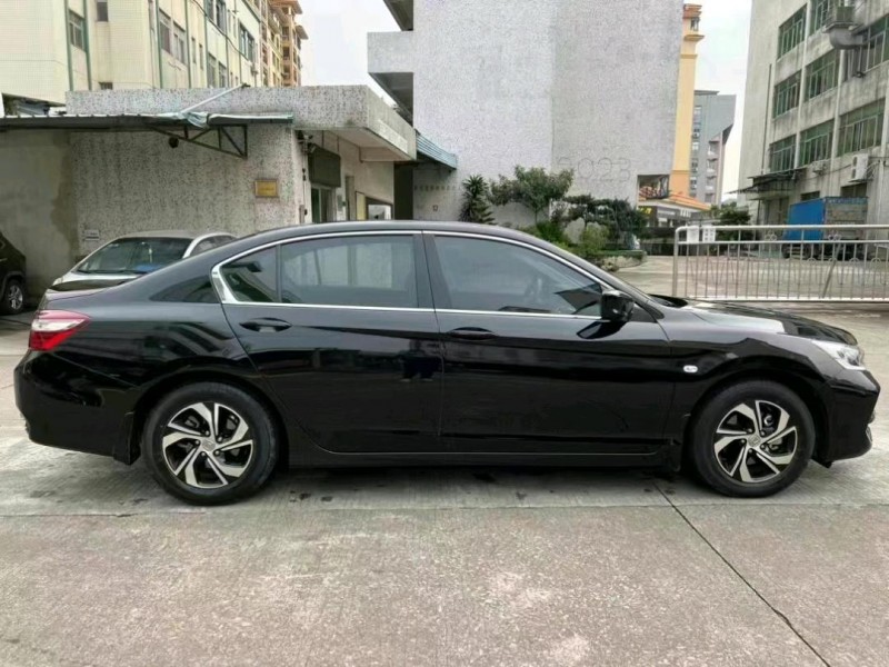 中山18年本田雅阁7