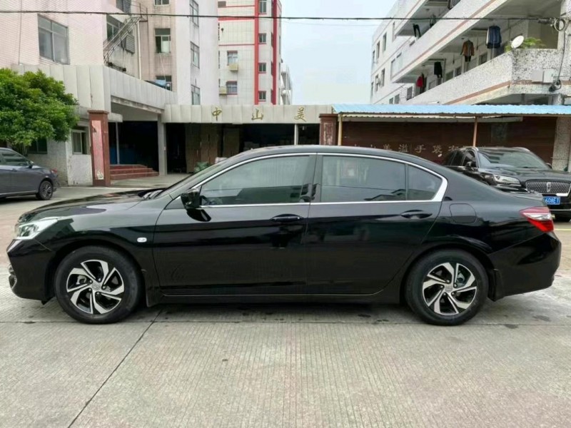 中山18年本田雅阁6