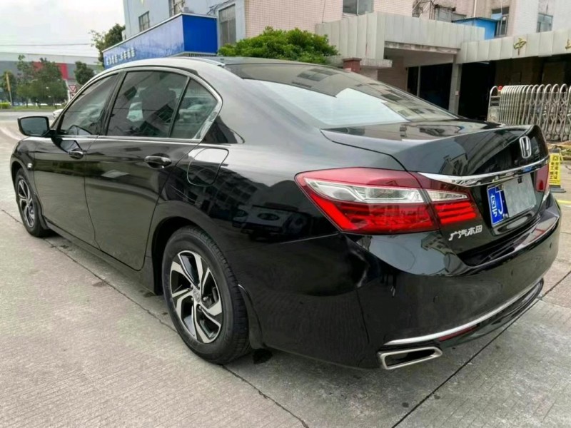 中山18年本田雅阁4