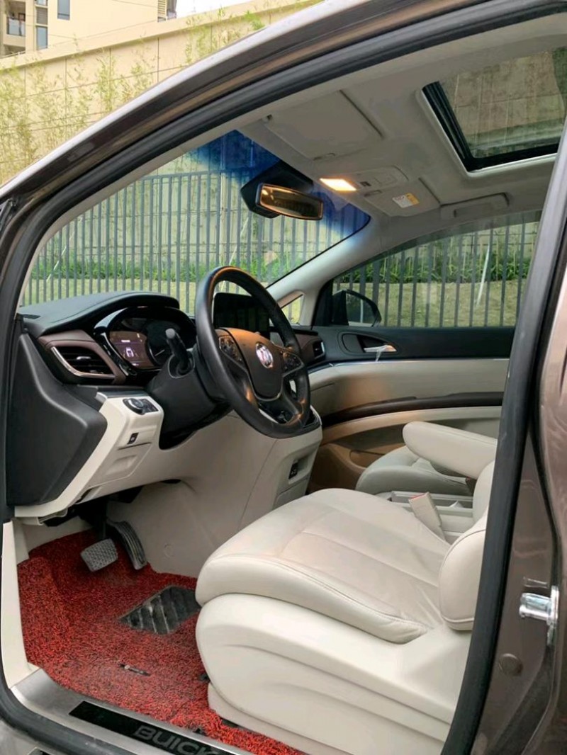 东莞21年别克GL84