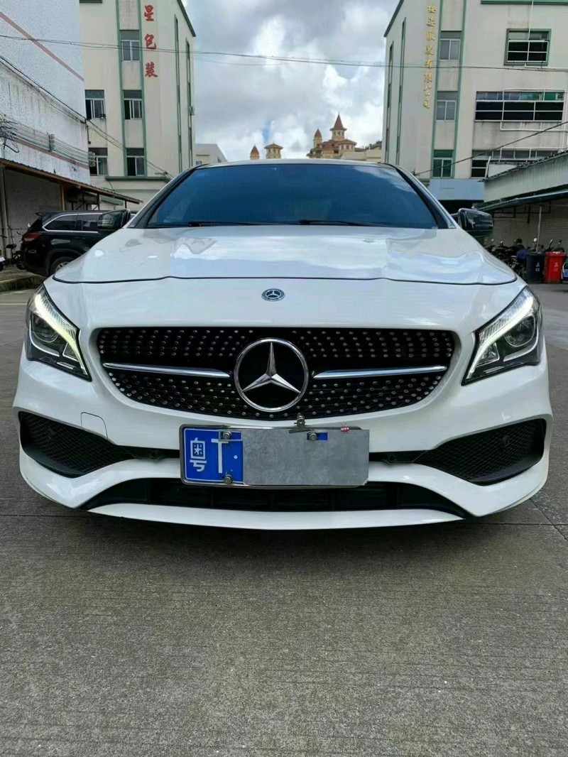 中山18年奔驰CLA1