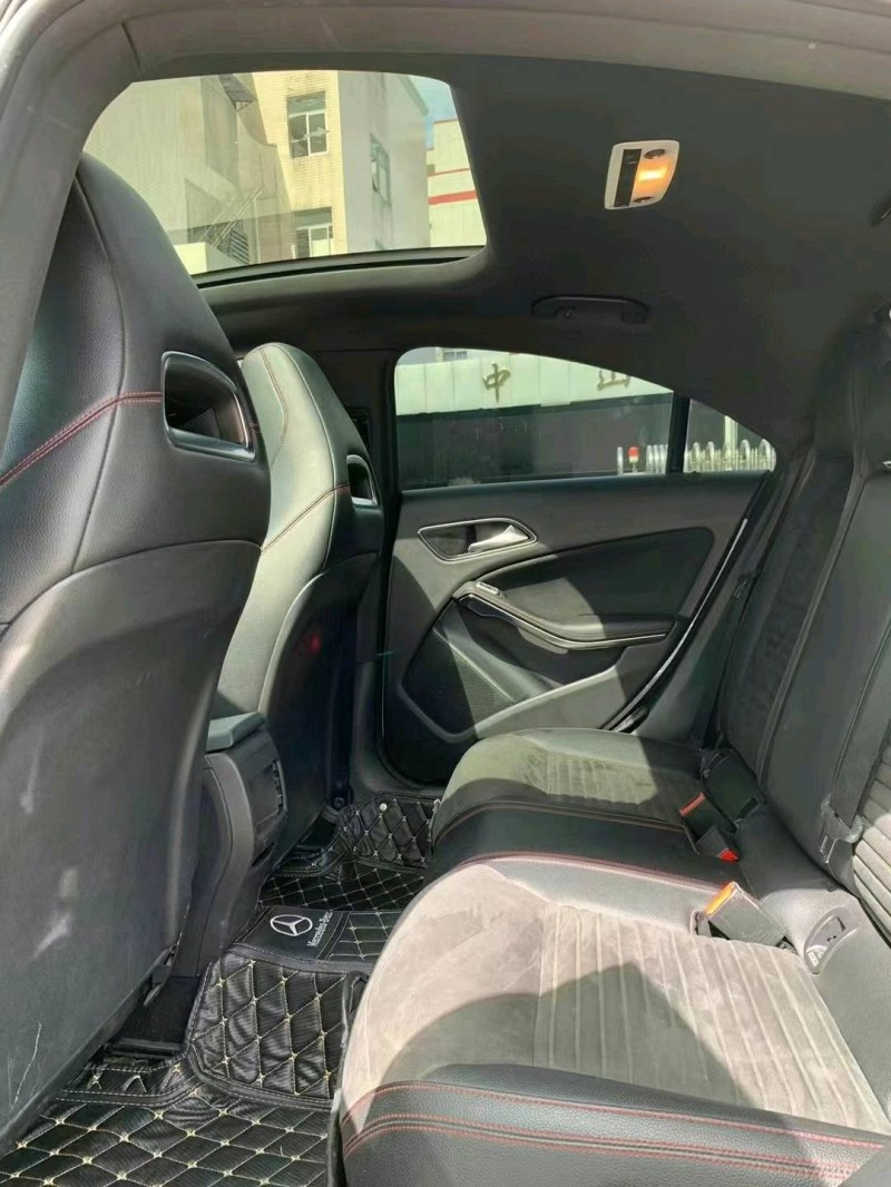 中山18年奔驰CLA7