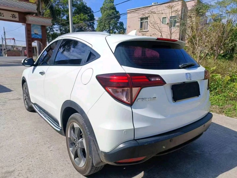 珠海16年本田缤智5