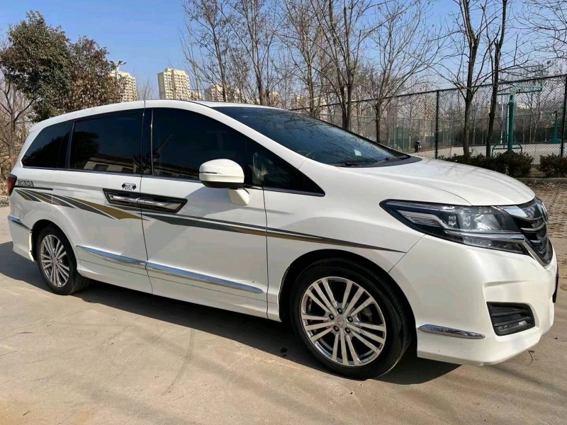 烟台18年本田艾力绅7