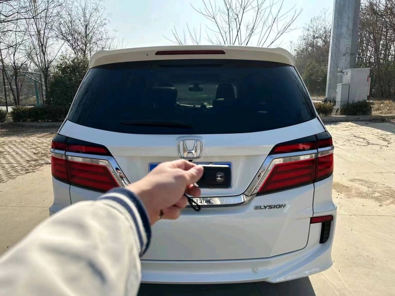 烟台18年本田艾力绅4