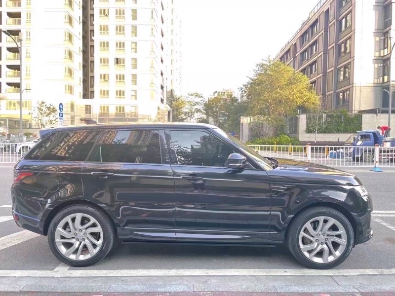 广州19年路虎揽胜运动2