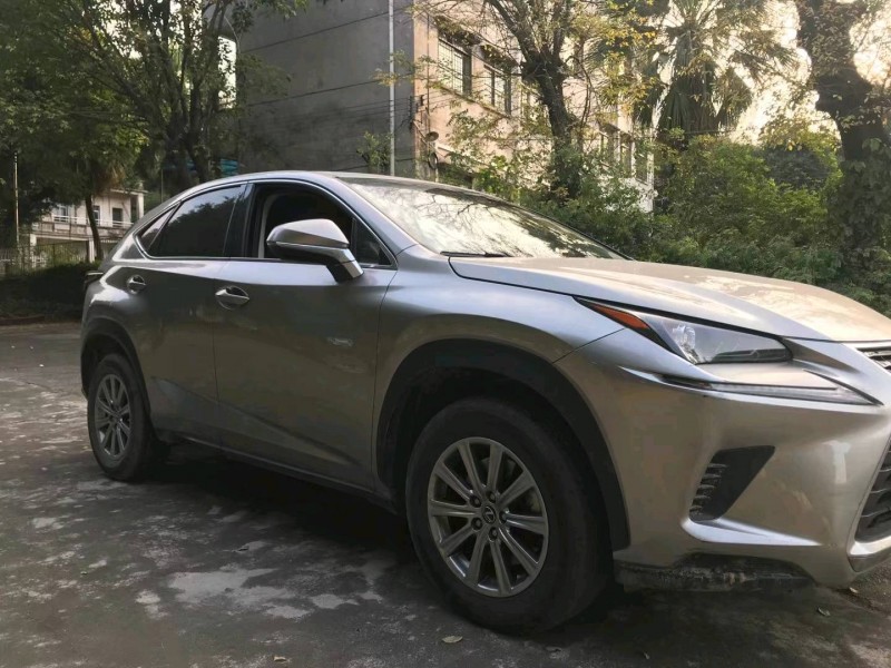 广州14年雷克萨斯NX2