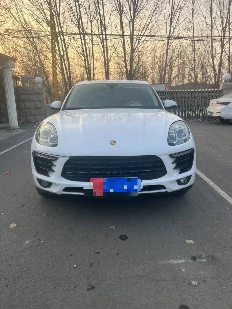 济南15年保时捷Macan1