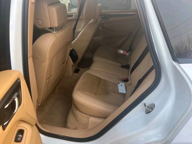 济南15年保时捷Macan8