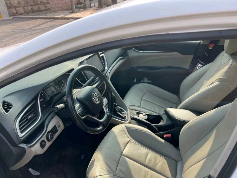 济南18年别克英朗4