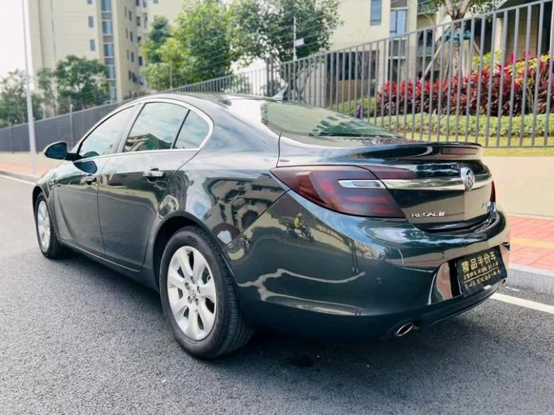 东莞16年别克君威8