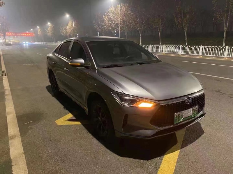 青岛22年比亚迪E28