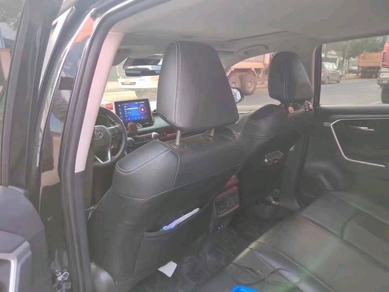 嘉兴21年丰田RAV4荣放8