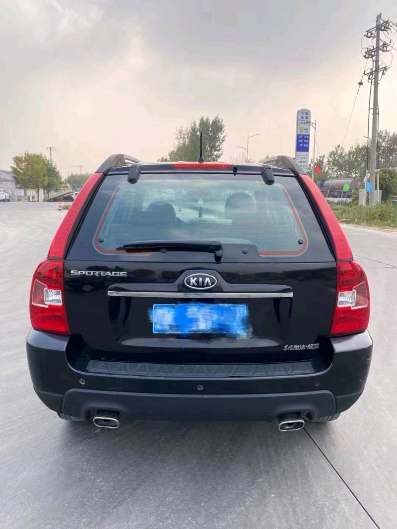 东营13年起亚智跑5