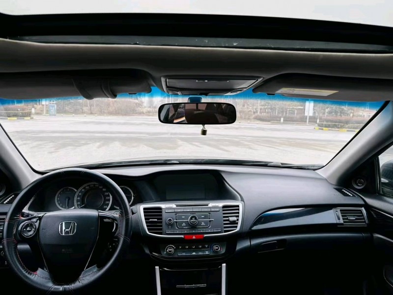 沈阳17年本田雅阁4