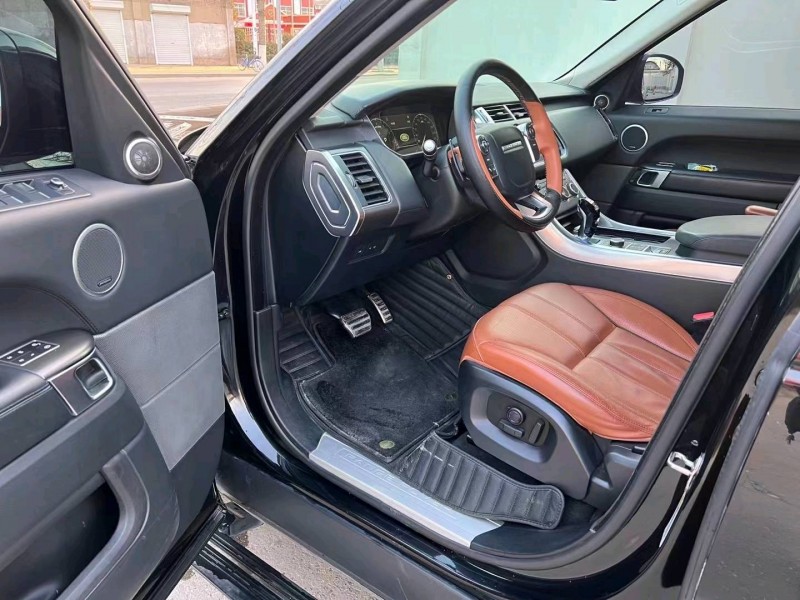 保定16年路虎揽胜运动4