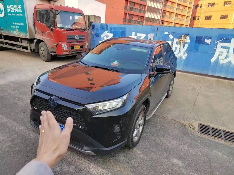 武汉21年丰田RAV41