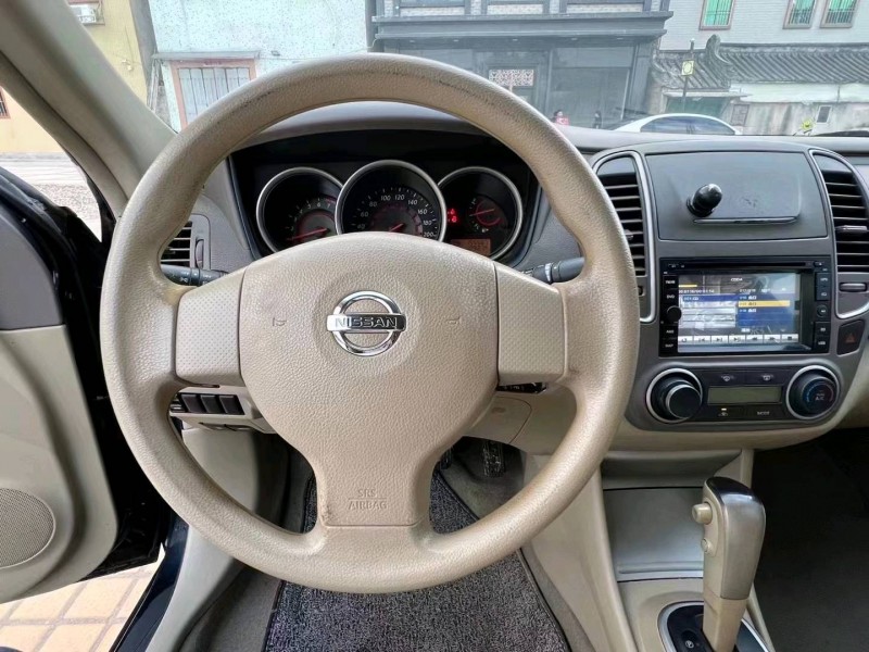 汕頭14年日產軒逸5