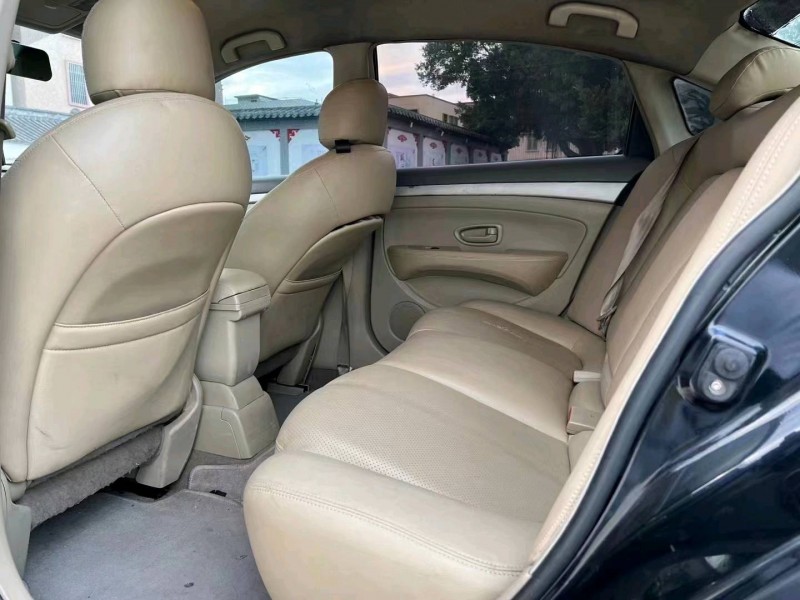 汕頭14年日產軒逸6