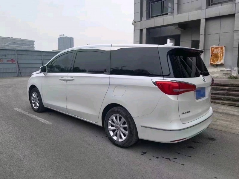 重庆19年别克GL86