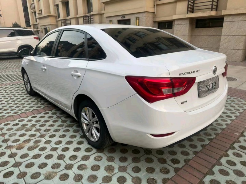 枣庄17年别克英朗GT3