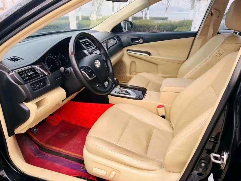 青岛15年丰田凯美瑞7