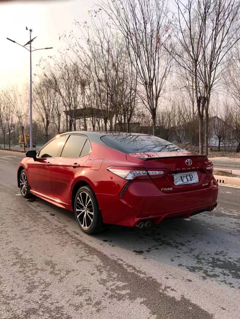 北京19年丰田凯美瑞3