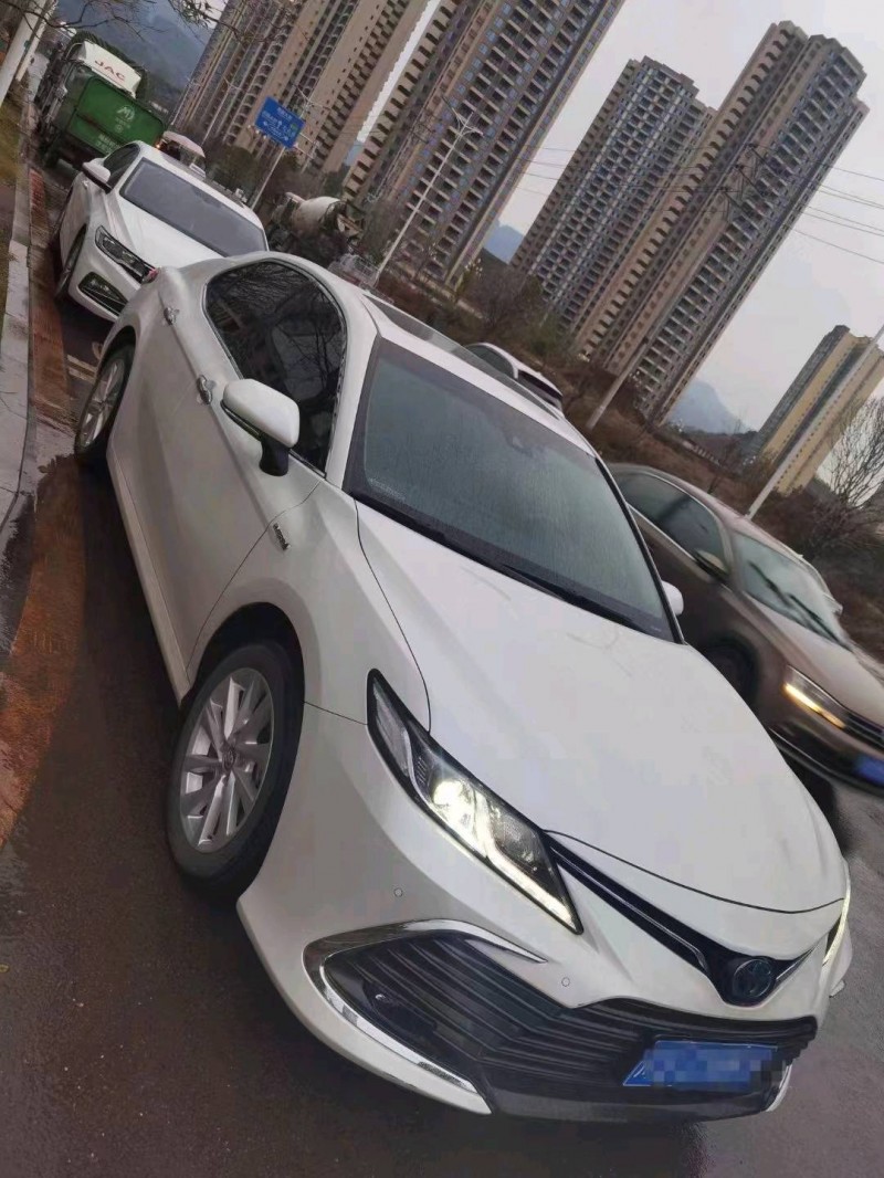 成都21年丰田凯美瑞2