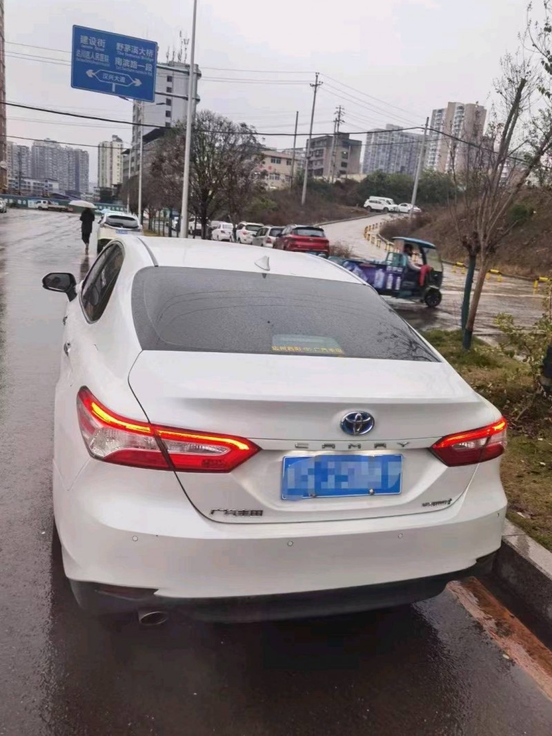 成都21年丰田凯美瑞9