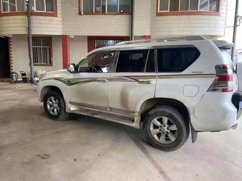 保山17年丰田普拉多5