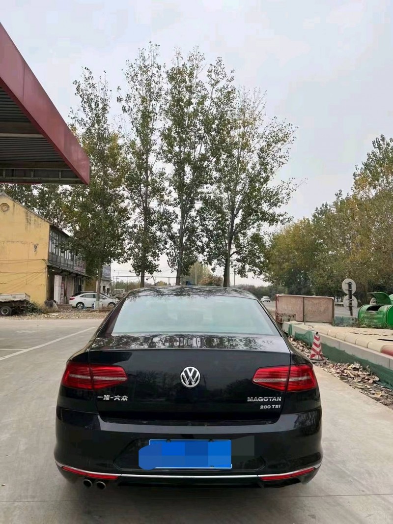 北京17年大众迈腾9