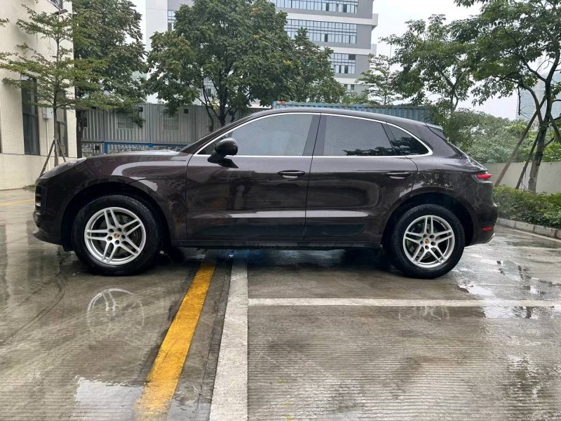 广州19年保时捷Macan5