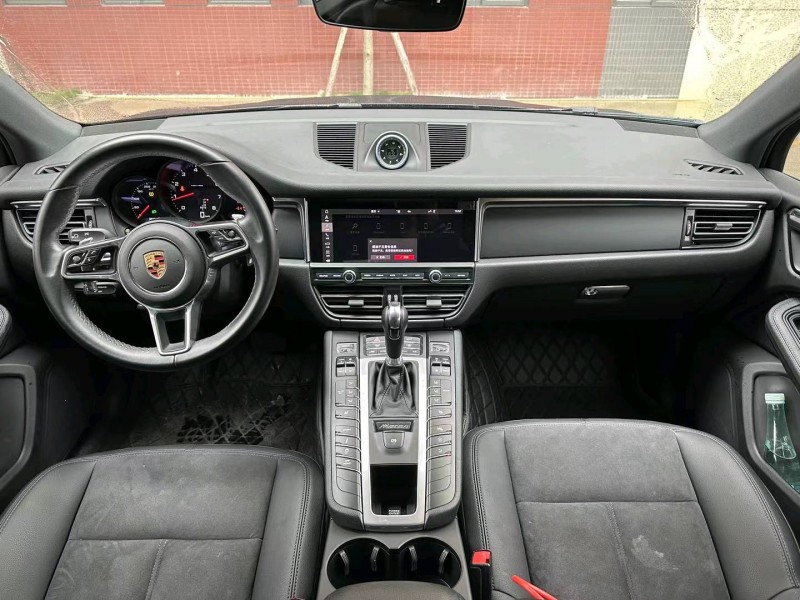 广州19年保时捷Macan7