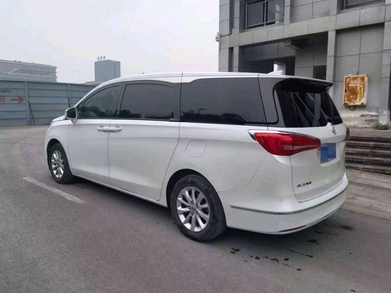 重庆19年别克GL84
