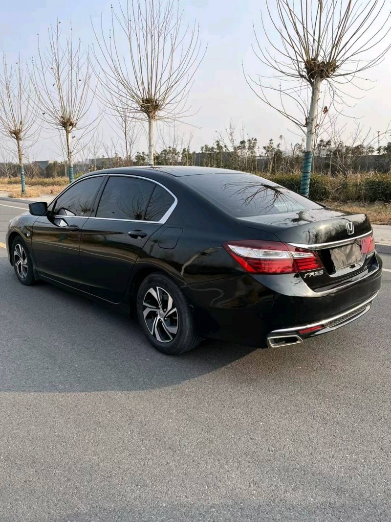 徐州17年本田雅阁4