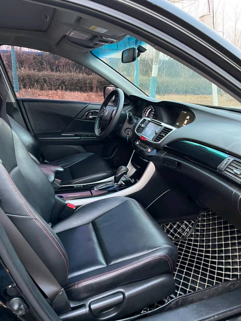 徐州17年本田雅阁6