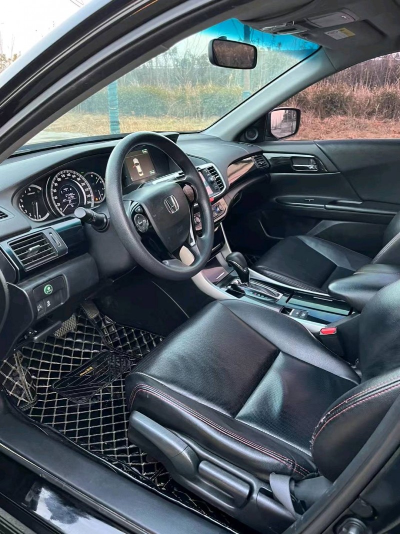 徐州17年本田雅阁7