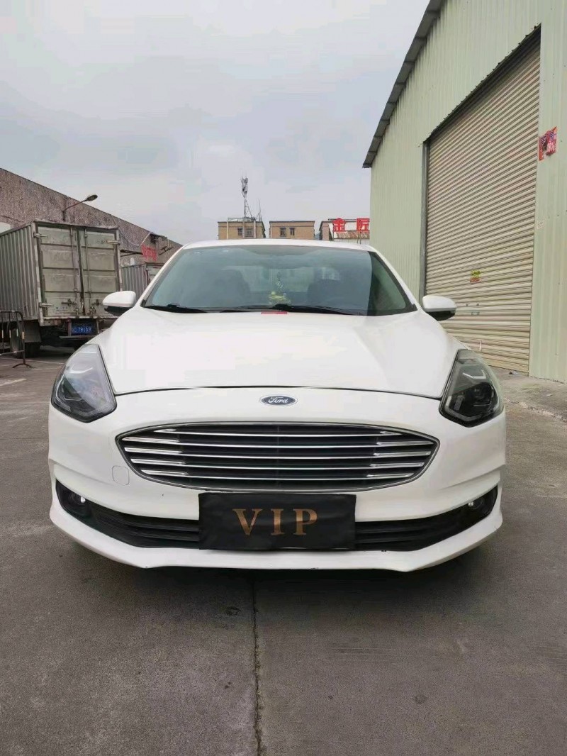 珠海20年福特福睿斯9