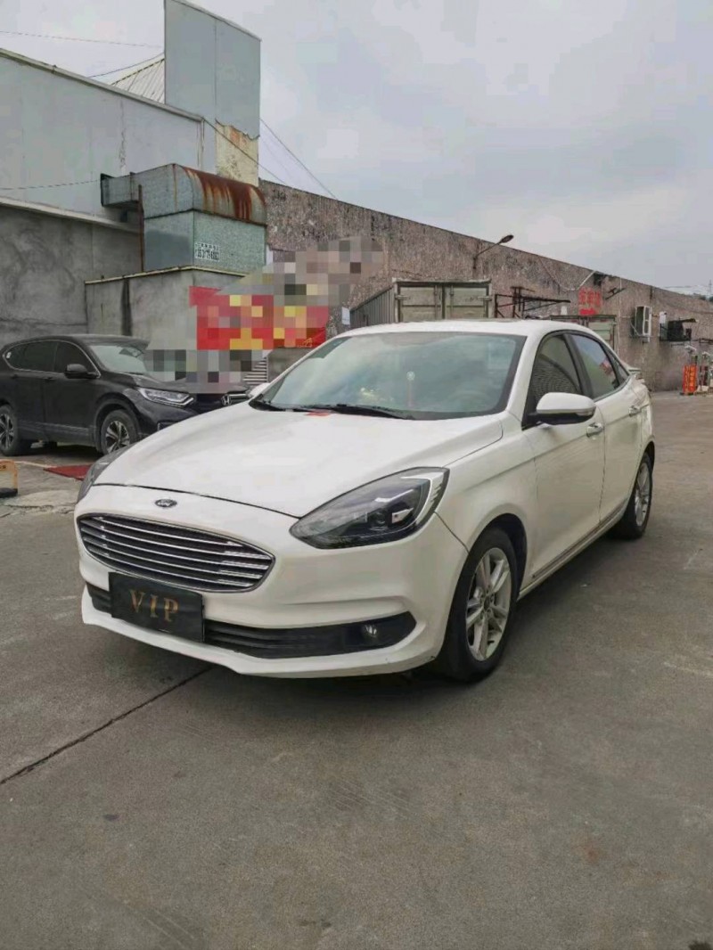 珠海20年福特福睿斯8