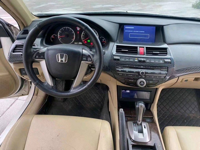 珠海09年本田雅阁8