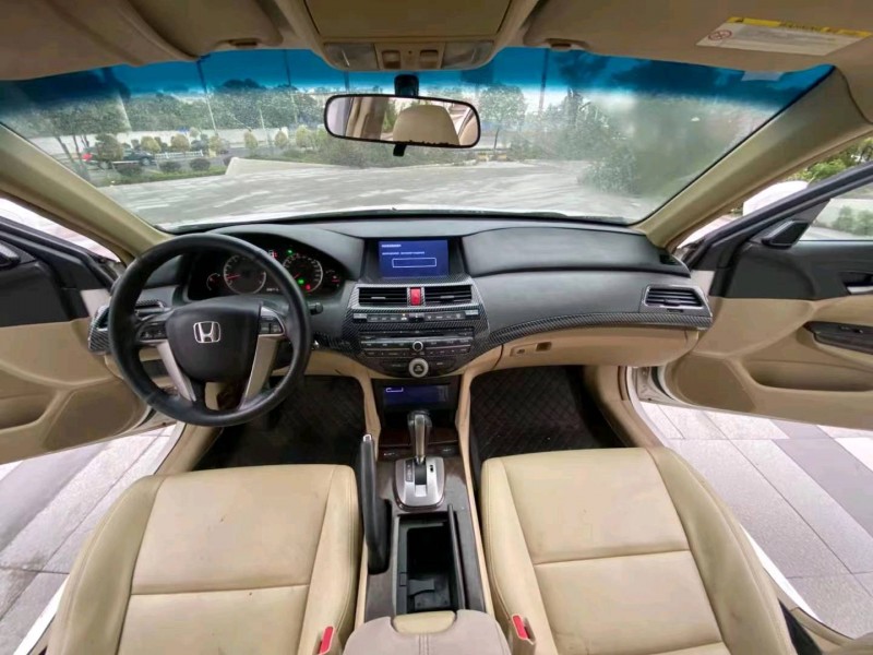 珠海09年本田雅阁7