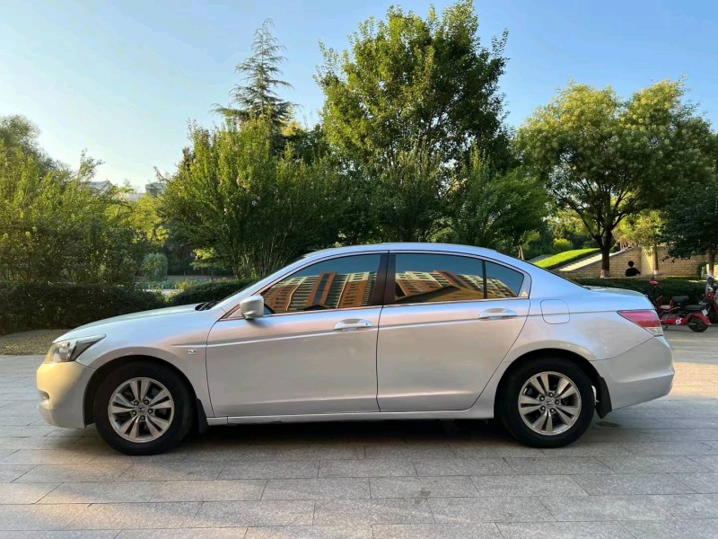 邢台10年本田雅阁4