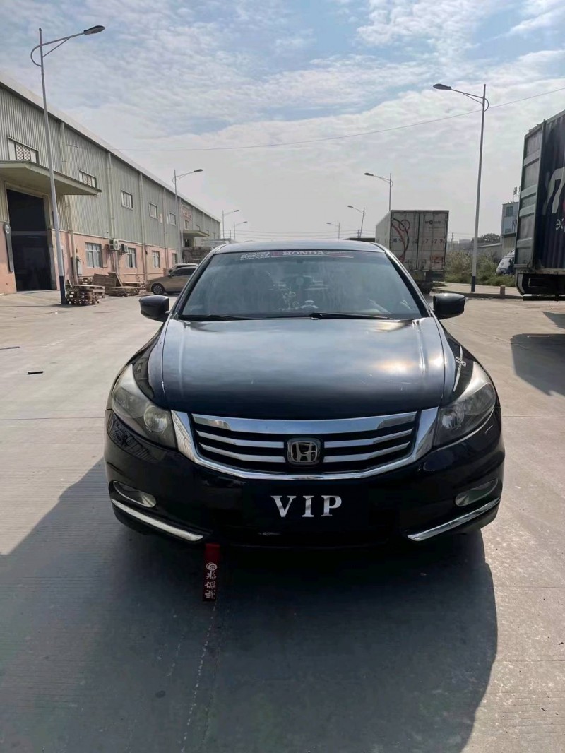 东莞13年本田雅阁9