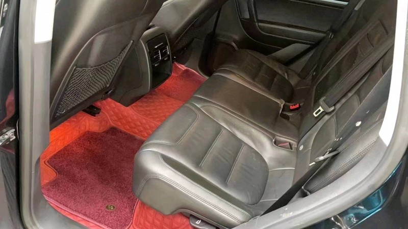 成都14年大众途锐5