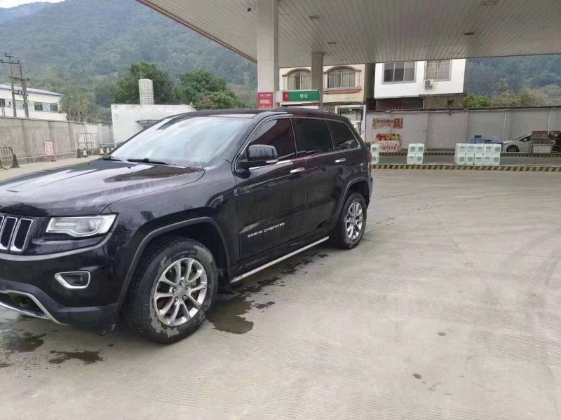 梧州15年Jeep大切诺基3