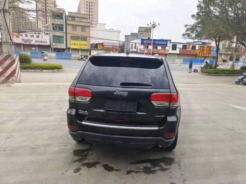 梧州15年Jeep大切诺基7