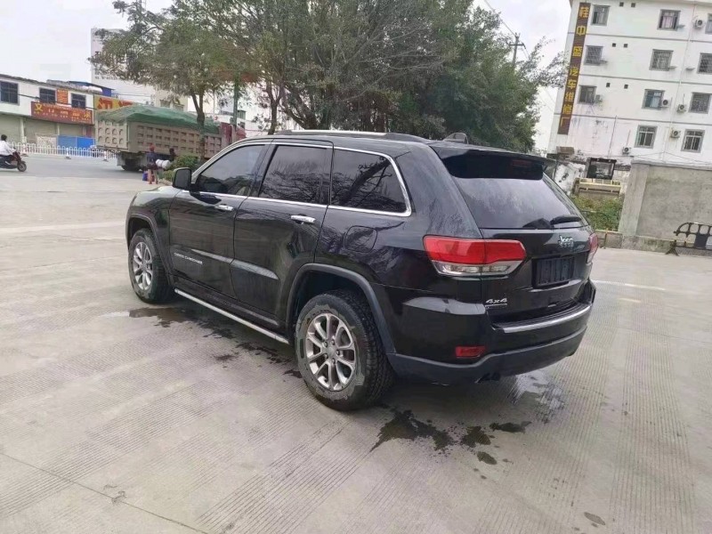 梧州15年Jeep大切诺基9