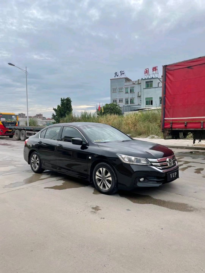 东莞16年本田雅阁2